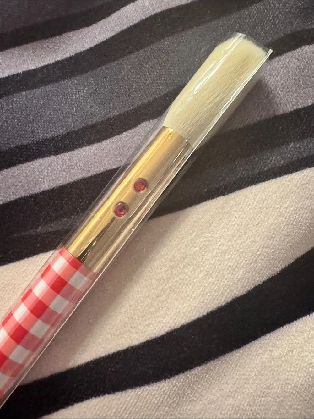 SLMISSGLAM Red Gingham Face Makeup Brush